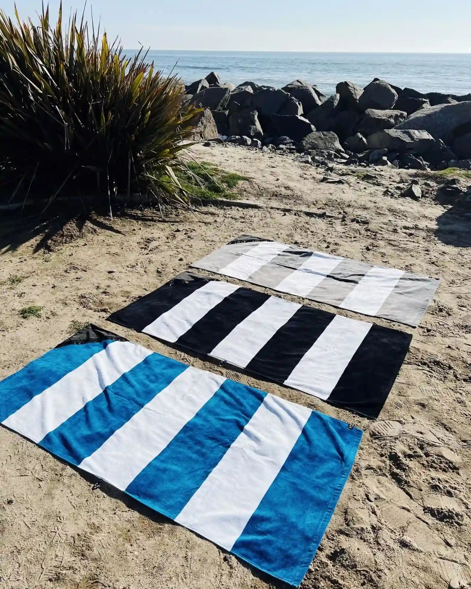 Custom cotton beach towel with zippered pocket 60x30 - 8