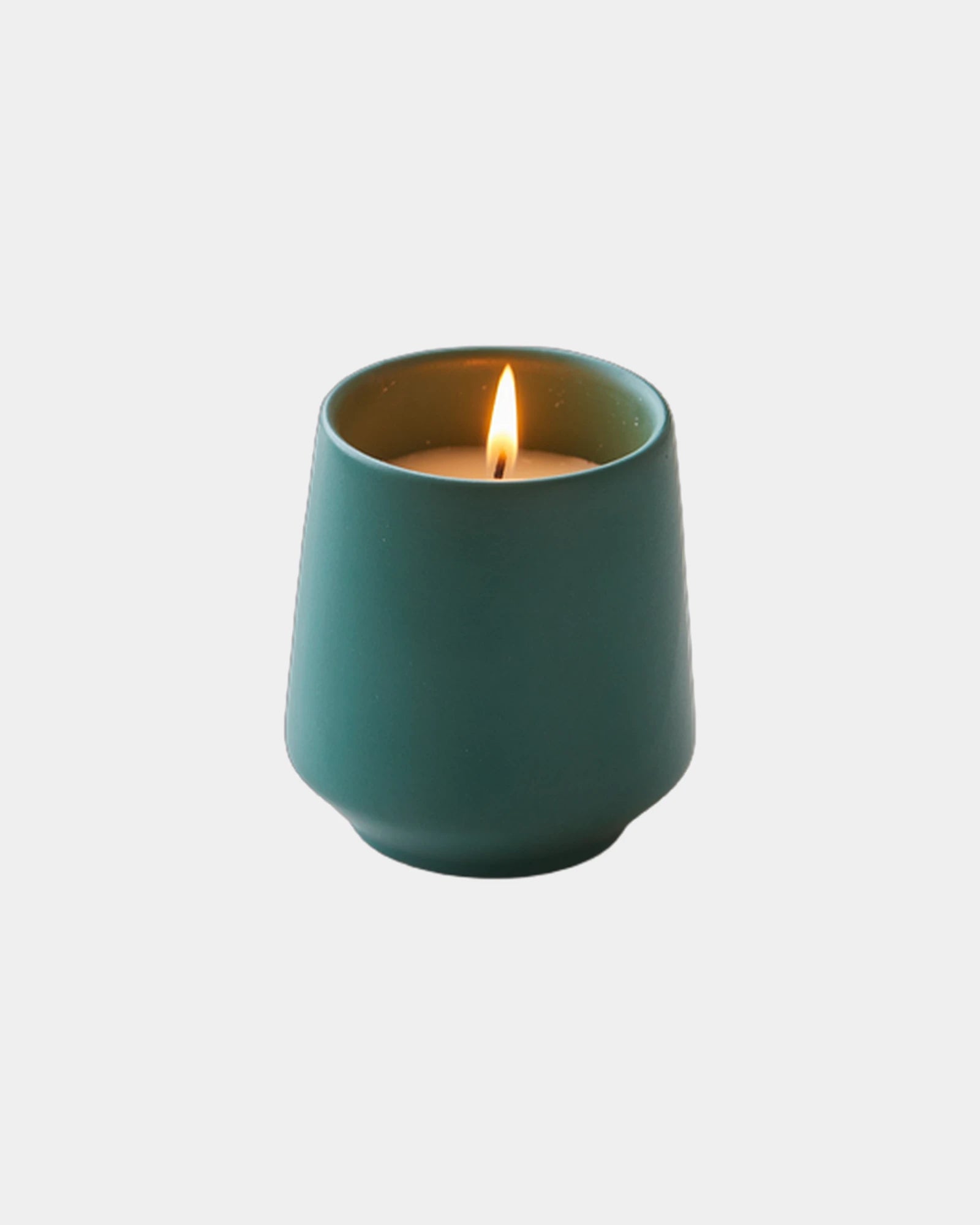 Custom soy-blend candle with ceramic vessel and seeds - 5