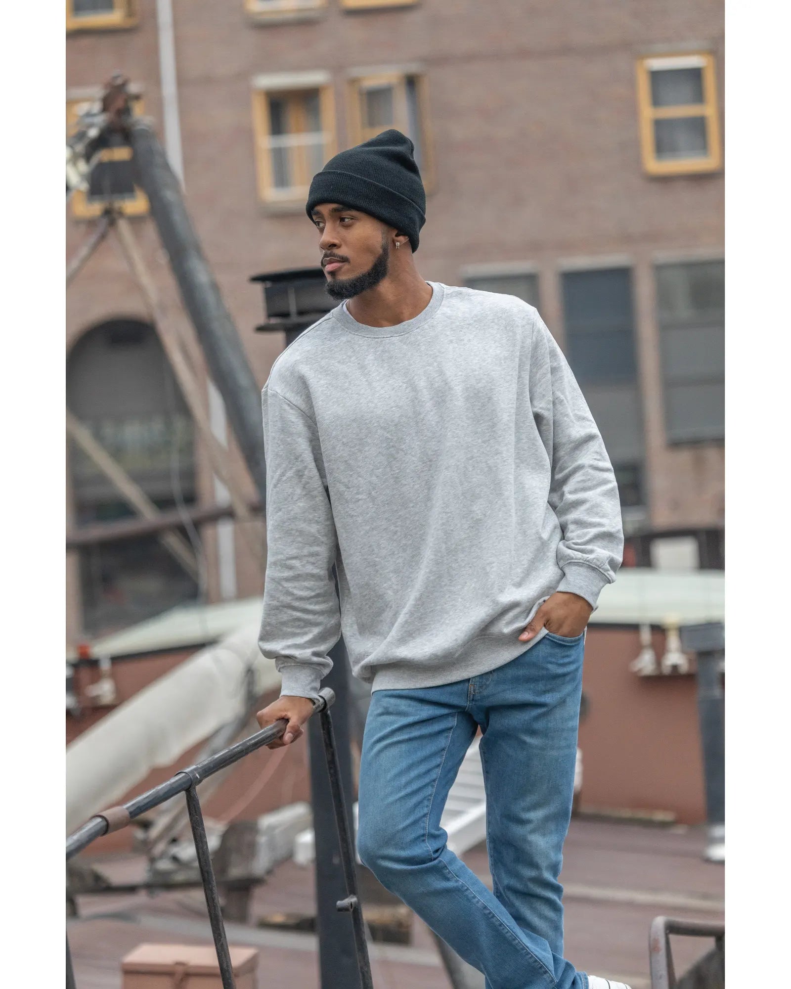 Custom Polylana AWARE fold-over beanie for teams - 4