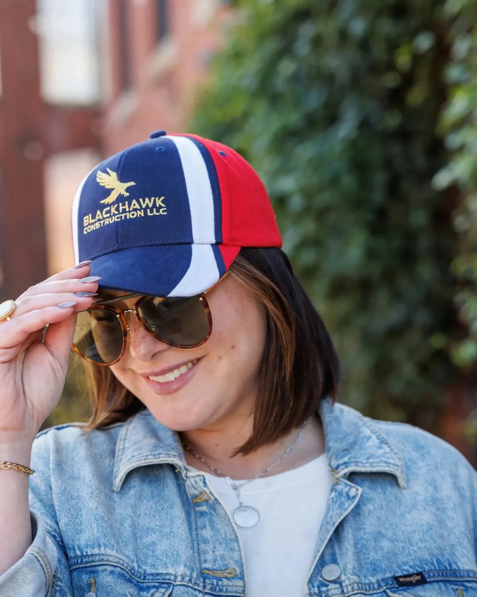 Custom cotton six-panel hat with curved brim design - 7