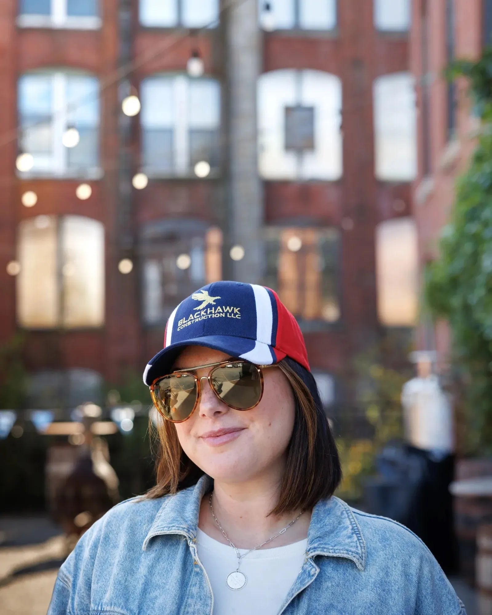 Custom cotton six-panel hat with curved brim design - 9