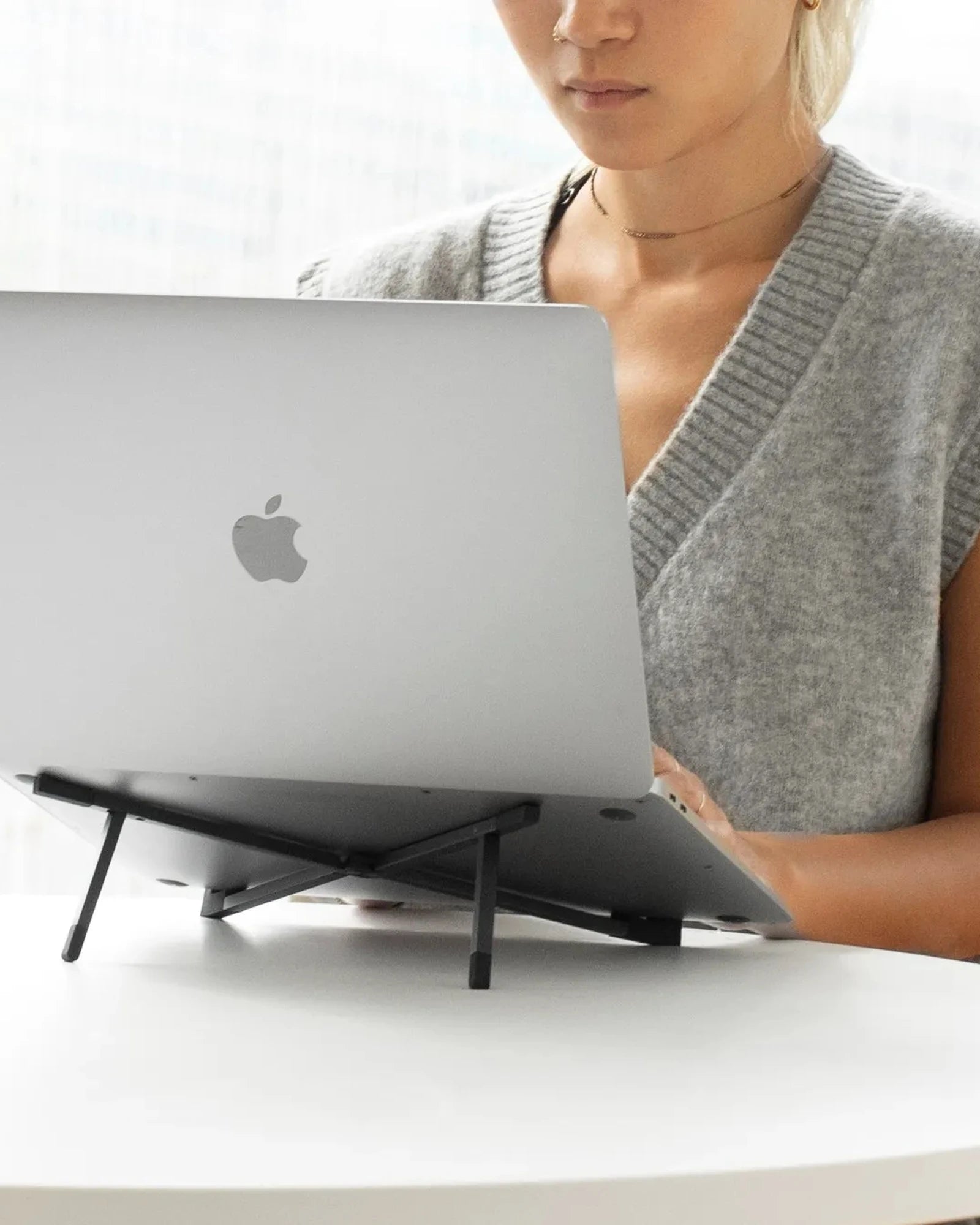 Custom aluminum laptop stand for travel and office - 11