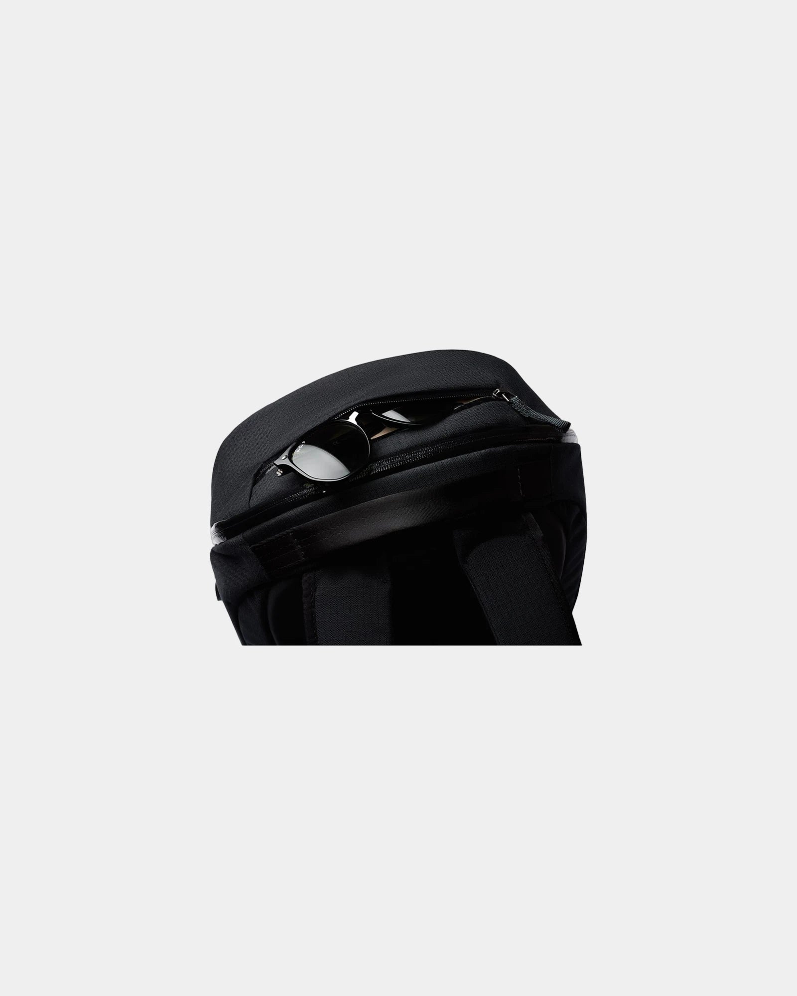 Custom recycled Bellroy Via 16" laptop backpack - Black (Bk)