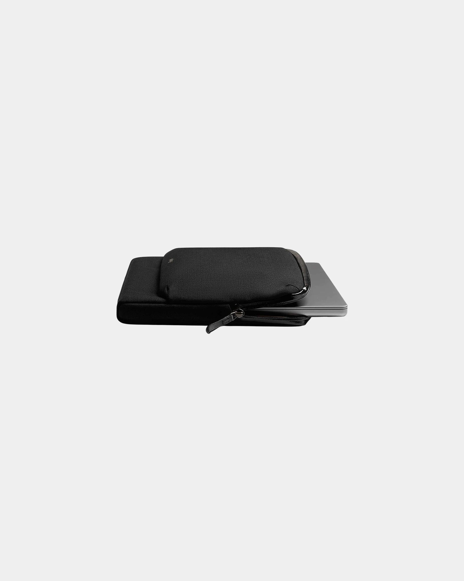Custom recycled polyester Bellroy 14" laptop caddy - 7