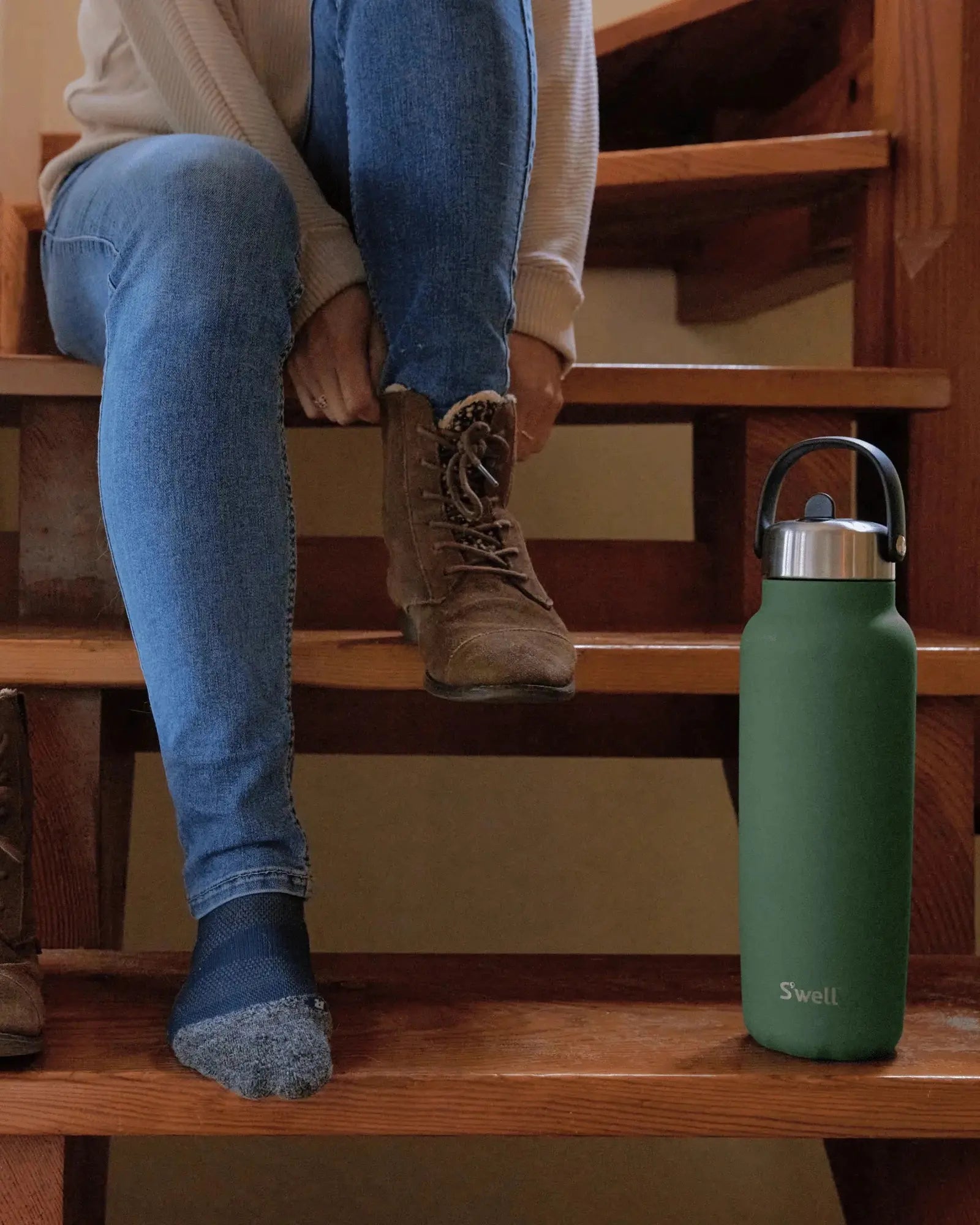 Custom recycled stainless steel 40-oz insulated bottle - 13