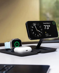 Custom foldable 3-in-1 wireless charger for Apple - 15