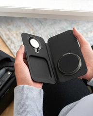 Custom foldable 3-in-1 wireless charger for Apple - 12
