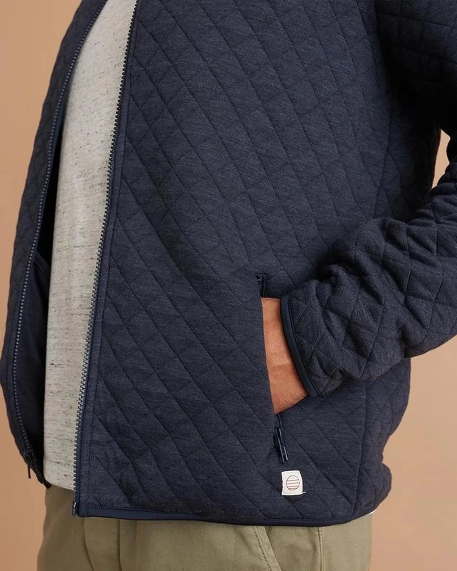 Custom quilted full-zip jacket for teams and events - 1