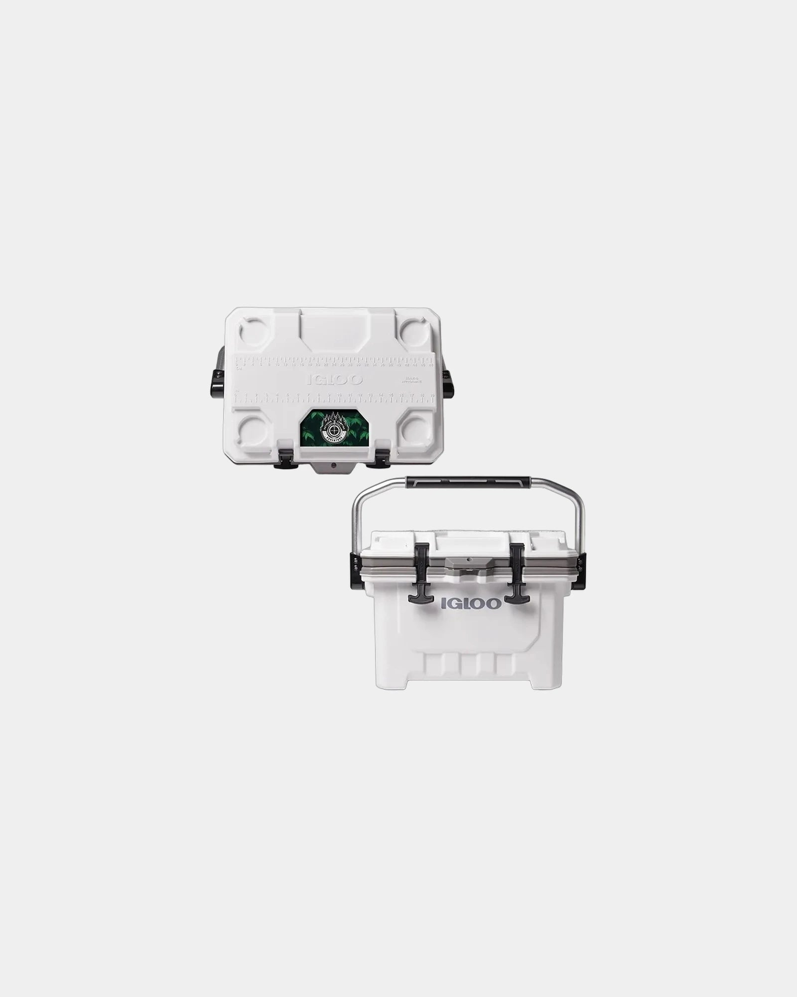 Custom 24-quart hard cooler with 35-can capacity - White